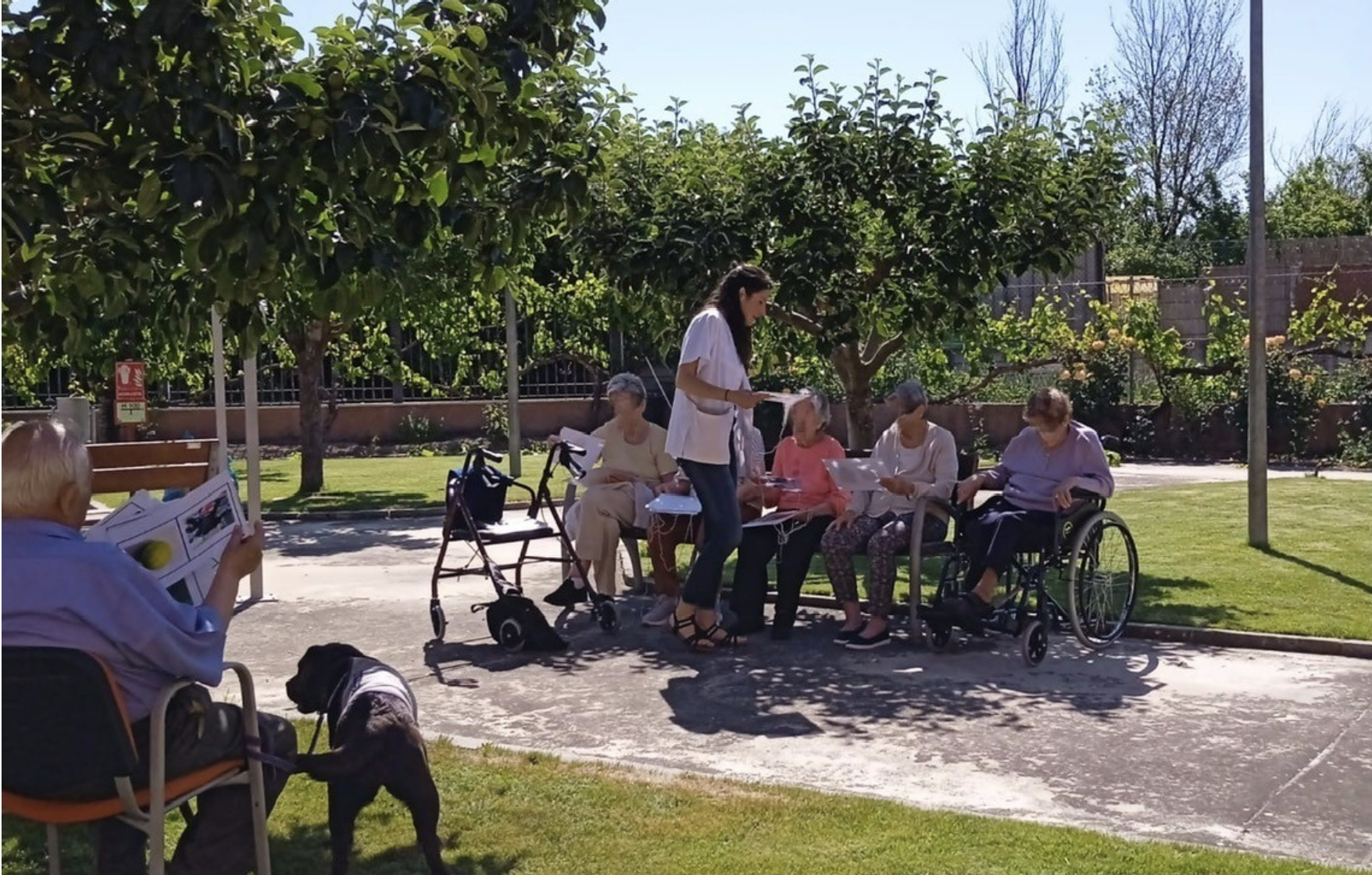 Con el buen tiempo, ¡salimos a divertirnos al jardín!